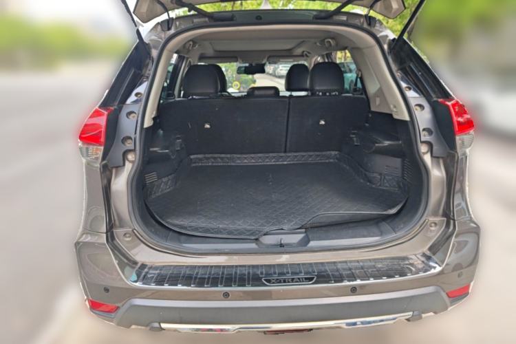 Used Nissan X-Trail 2019 2.0L CVT Smart Connect Comfort Edition 2WD Trunk