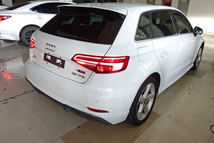 Used Audi A3 2019 Sportback 35 TFSI Fashion Edition China VI Emission Standard Rear Right 45 Deg