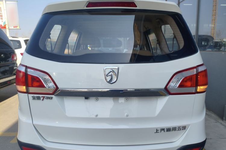 Used Baojun 730 2014 1.5L manual standard trim 7 seats