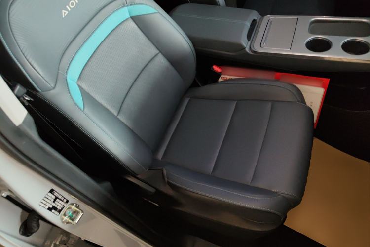 Used AION Y 2022 Plus 70 Tech Edition