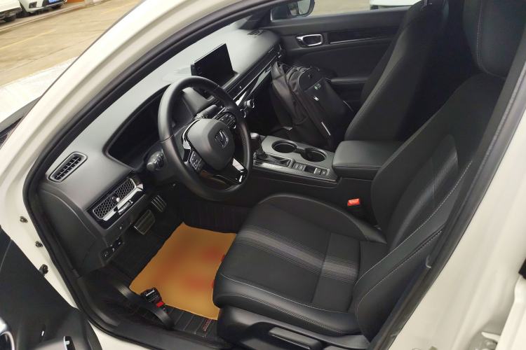 Used Honda Civic 2022 240TURBO CVT Dynamic Edition Left Front Seat