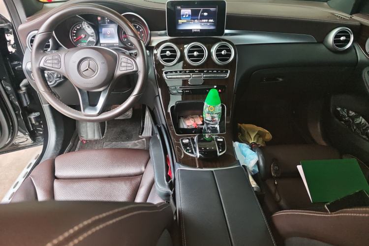 Used Mercedes-Benz GLC 2017 GLC 260 4MATIC Luxury Model Center Console