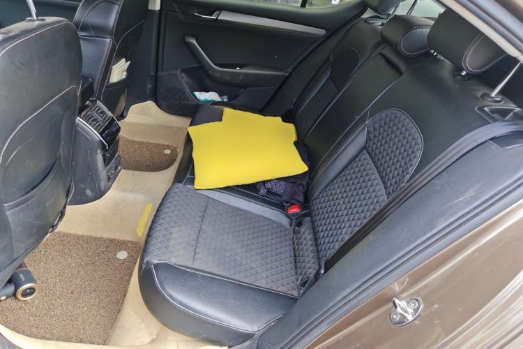 Used Skoda Superb 2016 TSI330 DSG Innovation Edition Left Rear Seat