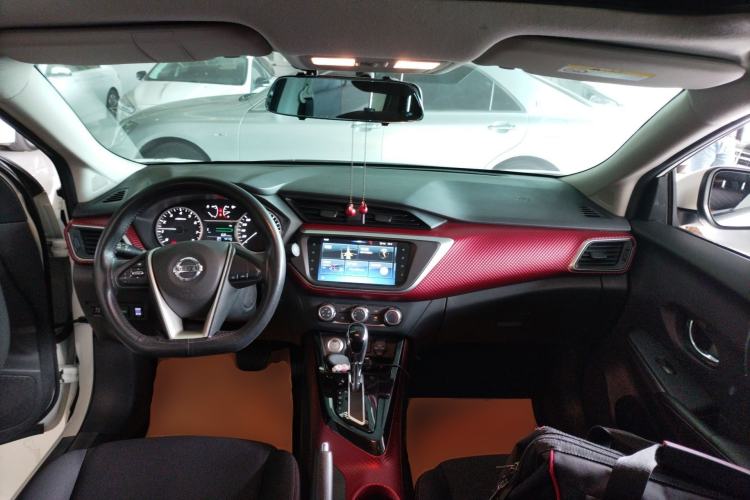 Used Nissan Lannia 2019 1.6L CVT Smart Connect Smart Cool Version China VI Standard Center Console