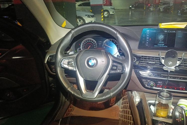Used BMW 5 Series 2018 530Li Luxury Edition Premium Package Steering Wheel