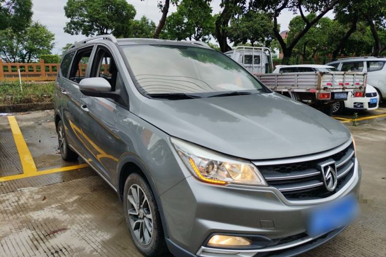 Used Baojun 730 2019 1.5T CVT Fashion Model 7 Seats China V Emission Standard
