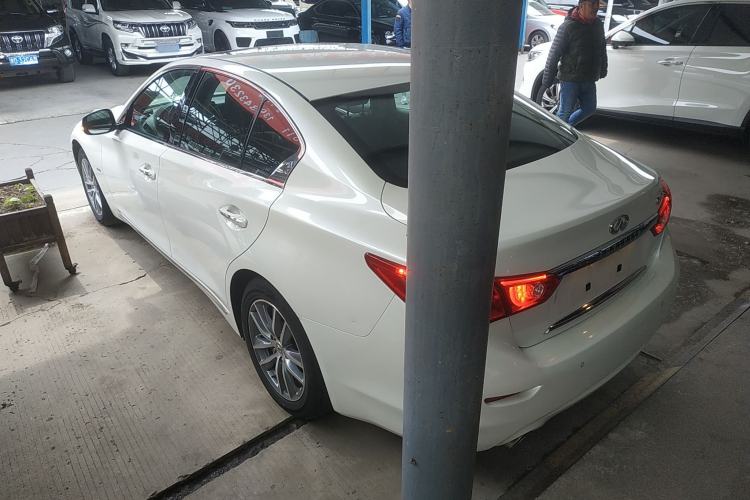 Used Infiniti Q50L 2015 2.0T Comfort Edition Exterior 2