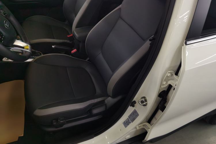 Used Kia kx1 Stonic 2021 1.4L Automatic Fun Edition Left Front Seat