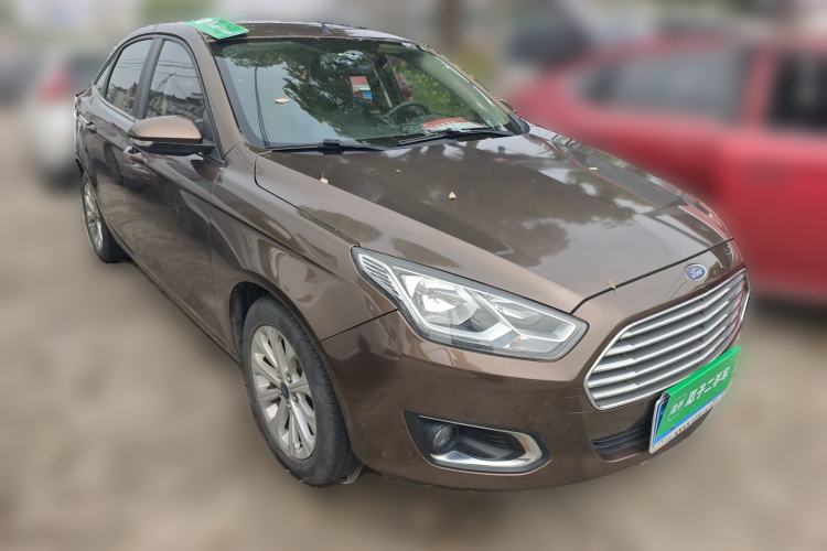 Used Ford Escort 2015 1.5L Automatic Fashion Model Front Right 45 Deg