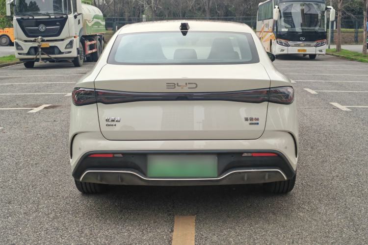 Used BYD Seal 06 New Energy 2025 DM-i Smart Drive 120KM Deluxe Model
