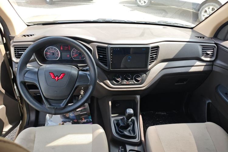 Used Wuling Hongguang V 2022 1.5L Jingqu Edition Electric-Assist LAR
