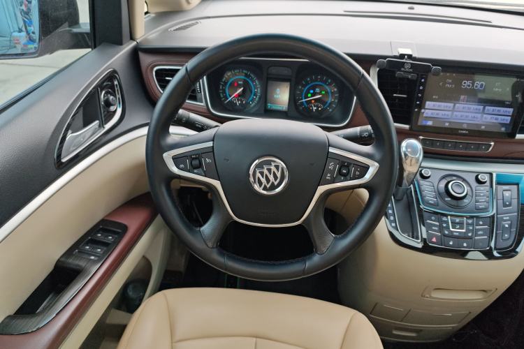 Used Buick GL8 2014 3.0L GT Luxury Business Haoya Edition
