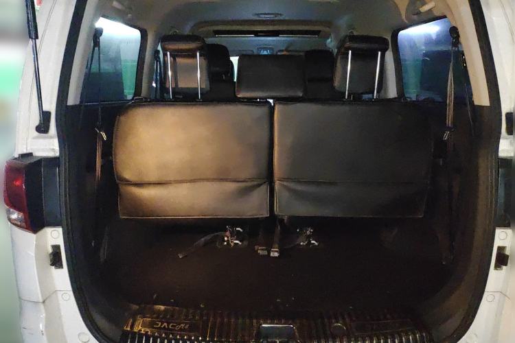 Used JAC Refine M4 2019 Joyful Series 2.0L Manual Comfort Model China VI Standard Trunk