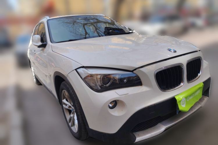 Used BMW X1 2012 xDrive20i Luxury Model Front Right 45 Deg