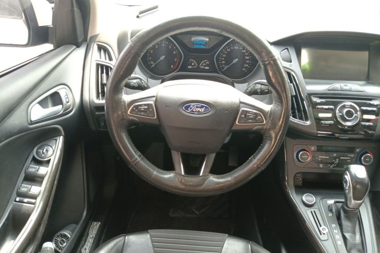 Used Ford Focus 2017 Hatchback 1.6L Automatic Fashion Edition Smart Drive Version
