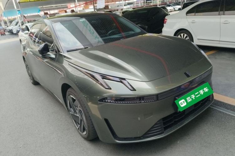 Used Lynk & Co 07 2024 EM-P 126 Long-Range Halo Front Right 45 Deg