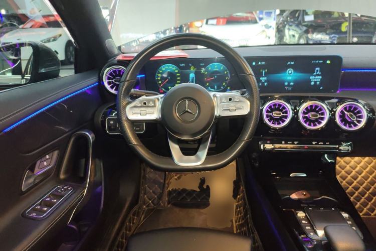 Used Mercedes-Benz A-Class 2022 Restyled A 200 L Sport Sedan Fashion Version
