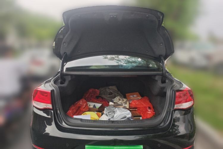 Used Chevrolet Malibu 2017 1.5T Automatic Luxury Edition Trunk