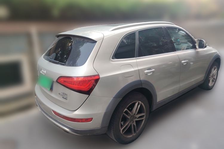 Used Audi Q5 2018 Collector's Edition 40 TFSI Technology Model
