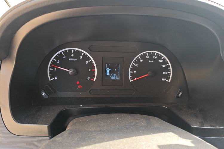 Used FORTHING Lingzhi 2025 M5 1.6L Long Wheelbase Base Model, 5 Seats