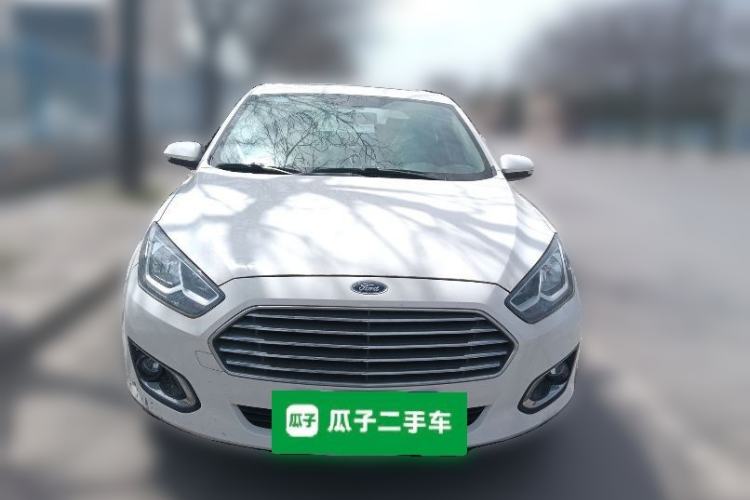 Used Ford Escort 2015 1.5L Manual Fashion Edition