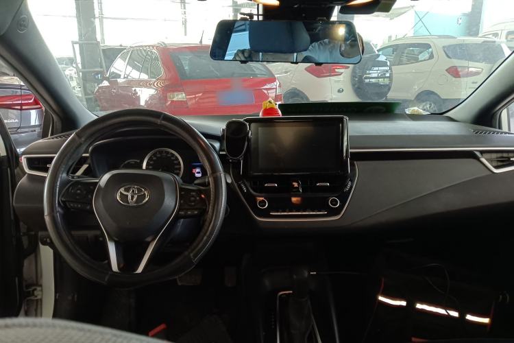 Used Toyota Levin 2019 Dual-Engine 1.8H E-CVT Luxury Edition China VI Standard Center Console