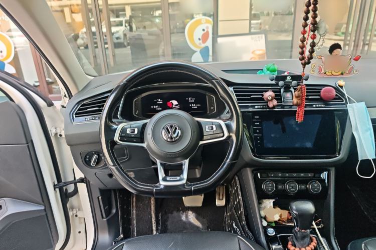 Used Volkswagen Tiguan L 2020 330TSI Automatic Two-Wheel Drive R-Line Flagship Version China VI Standard