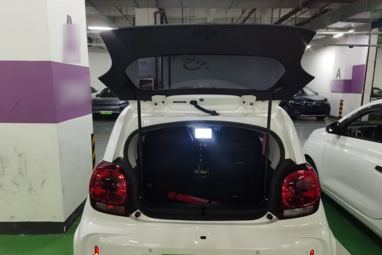 Used Roewe Clever 2021 302 km New Four-Seater Super-Efficient Version Trunk