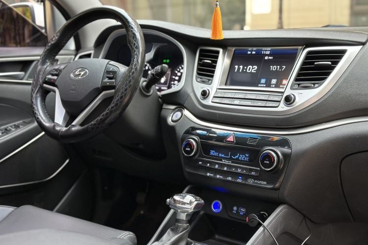 Used Hyundai Tucson 2018 1.6T Dual-Clutch Two-Wheel Drive 15th Anniversary Special Edition