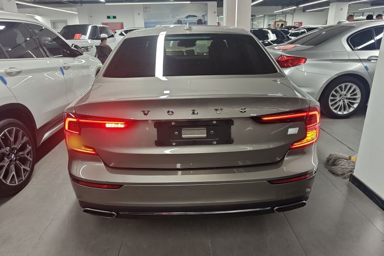 Used Volvo S60 New Energy 2020 T8 e-Drive Hybrid All-Wheel Drive Smart Luxury Edition Rear