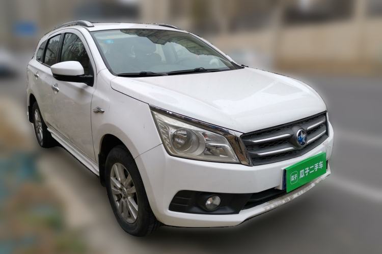 Used Venucia T70 2015 2.0L CVT Smart Choice Edition
