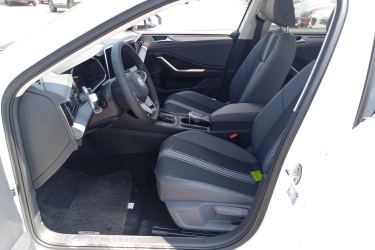 Used Volkswagen Sagitar 2023 200TSI DSG Flyover Edition Left Front Seat