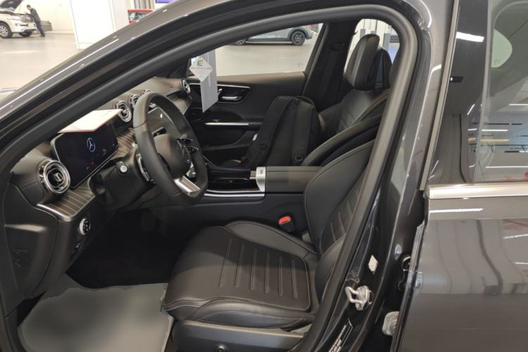 Used Mercedes-Benz C-Class 2022 Restyled C 260 L Sport Edition Left Front Seat