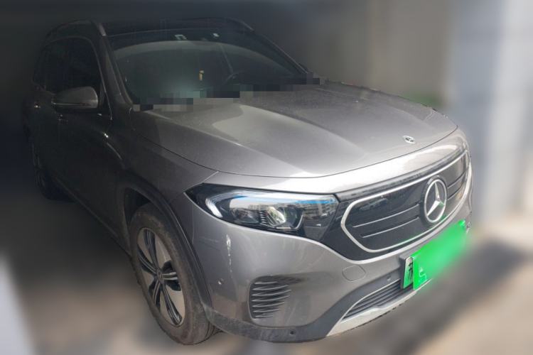 Used Mercedes-Benz EQB 2023 Facelift EQB 260 Front Right 45 Deg