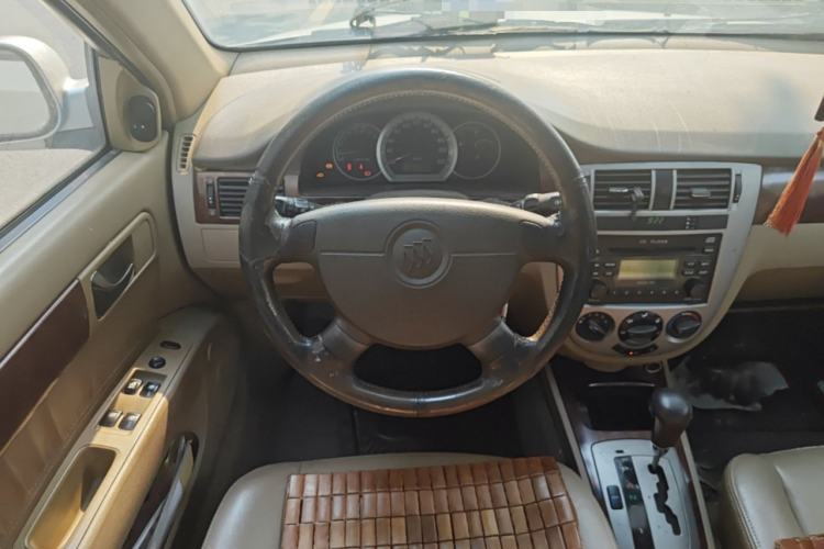 Used Buick Excelle 2005 1.8 Automatic Luxury Model Steering Wheel
