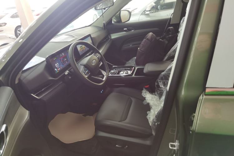 Used Ford Equator Sport 2025 EcoBoost 170 Platinum Edition
