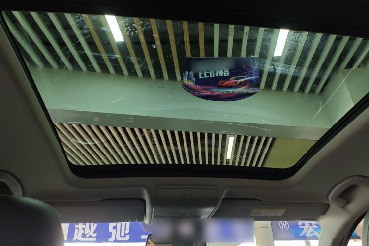 Used Volkswagen Tiguan L 2025 Model, Outstanding Version, 300TSI Automatic Two-Wheel Drive Longteng Edition
