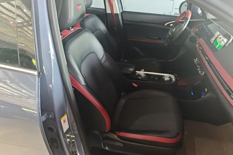 Used ORA Good Cat GT 2022 Mulan Edition 480km Long-Range续航 Interior 2