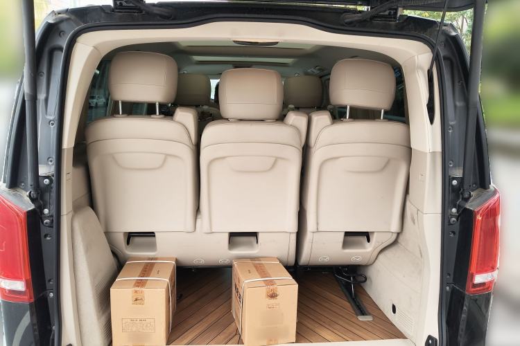 Used Mercedes-Benz V-Class 2022 V 260 Avantgarde Edition Trunk