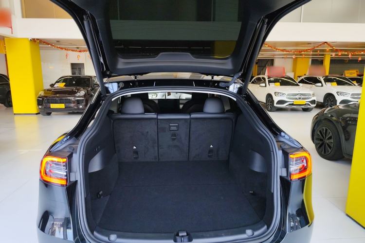 Used Tesla Model Y 2023 Rear-Wheel-Drive Version