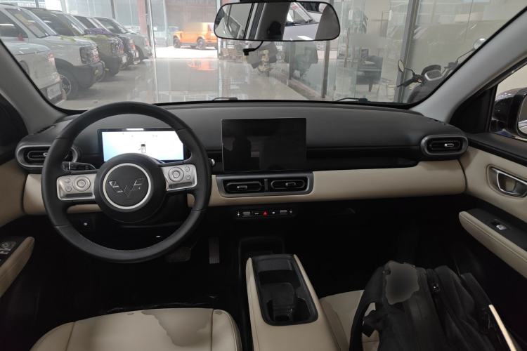 Used Wuling Bingo PLUS 2024 510 km Range 5-Seater Version Center Console