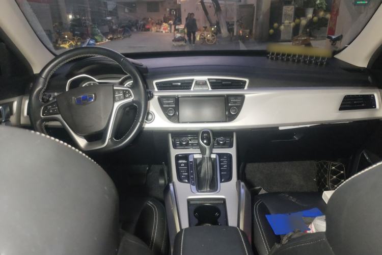 Used Geely Auto Emgrand X7 Sport 2016 1.8TD Automatic ZhiShang Model Center Console