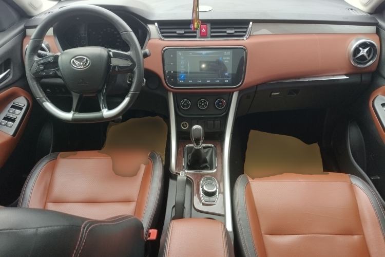 Used HYOSOW S3 2016 S3L 1.5L Manual Premium Edition Center Console