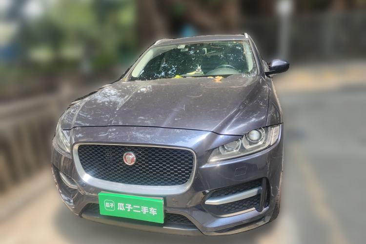 Used Jaguar F-PACE 2016 2.0T Two-Wheel-Drive R-Sport Sport Edition Front