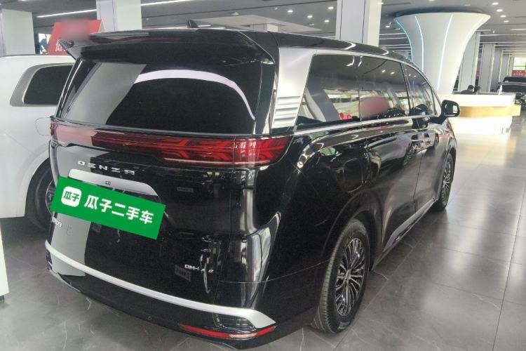 Used Denza D9 2022 DM-i 970 Four-Wheel Drive Prestige Model Rear Right 45 Deg