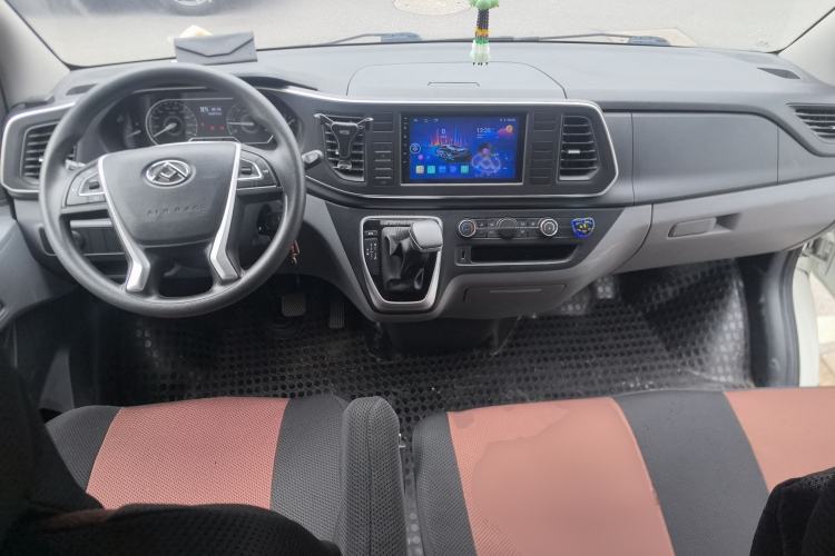 Used SAIC MAXUS Xintu V80 2023 2.0T AMT Classic Aoyuntong Long Wheelbase Mid-Height 6/7/8/9-Seater