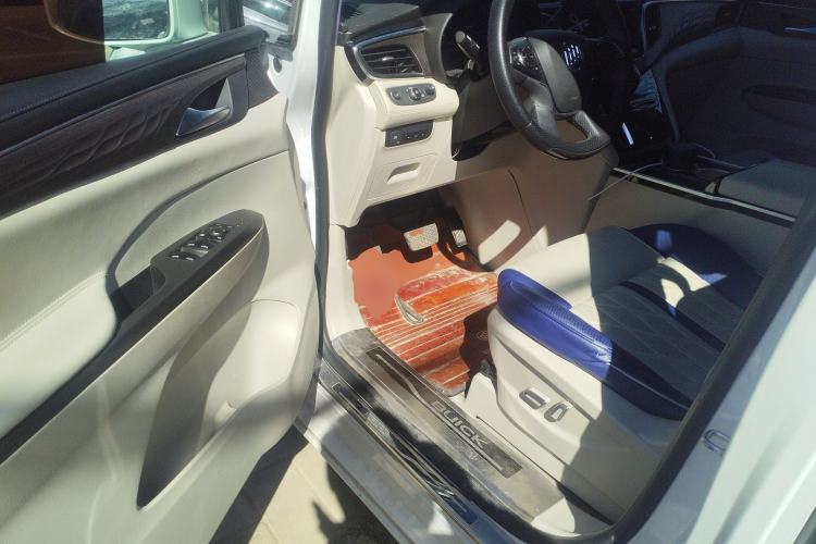 Used Buick GL8 2018 ES 28T Comfort Model China VI Standard Driver Seat