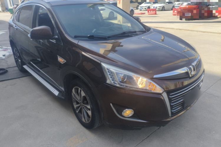 Used Luxgen U6 SUV 2014 2.0T ZhiZun Model Front Right 45 Deg