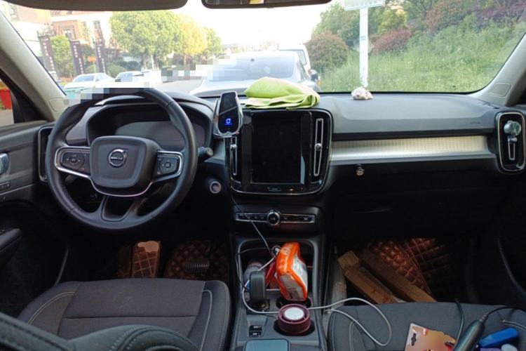 Used Volvo XC40 2022 T4 Four-Wheel Drive Smart & Stylish Edition