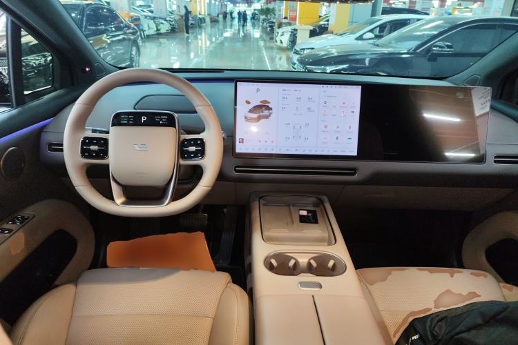 Used Li Auto Li Auto i6 2025 Model Two-Wheel-Drive Standard Type